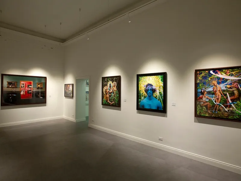 Sale della galleria Deodato Arte Milano Nerino (1/3)